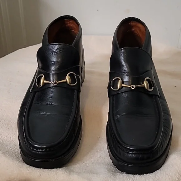 Gucci 3/4 Calf Skin Leather Casual Loafers with Gold tassels 10 1/2 D Gucci - Interlocking G tassel leather loafers Gucci main image 3